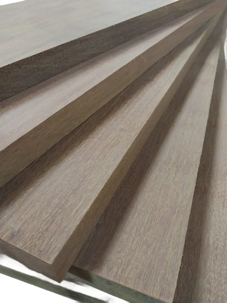 TABLA DE MADERA LAPACHO ASERRADA Y CEPILLADA X ML